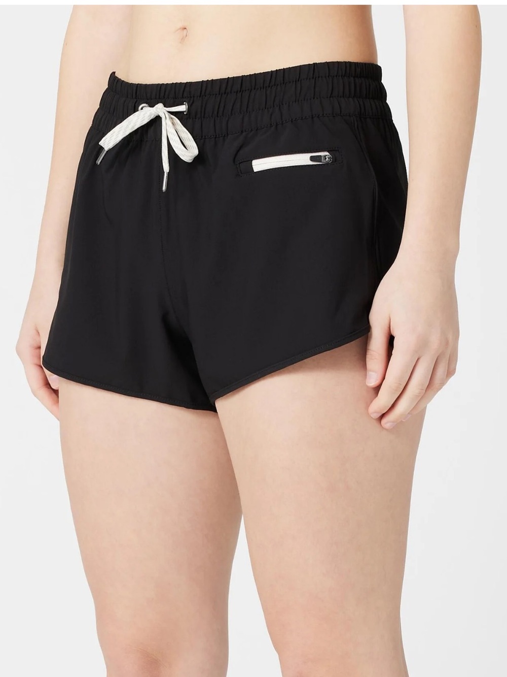 Vuori Clementine 2.0 Short in black size XL